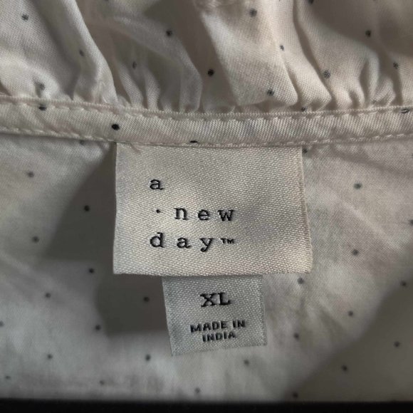 Victorian Recreation White Blouse - Picture 5 of 5